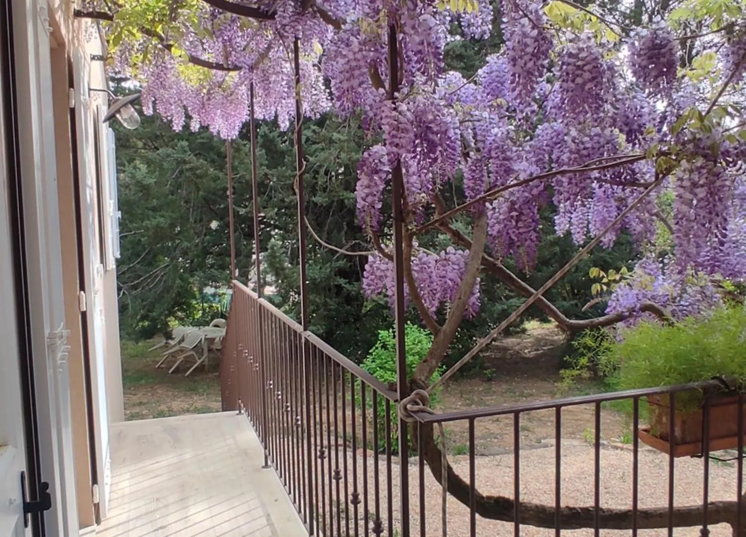 Olive & Safran Bed & Breakfast Ollieres 0*,  France